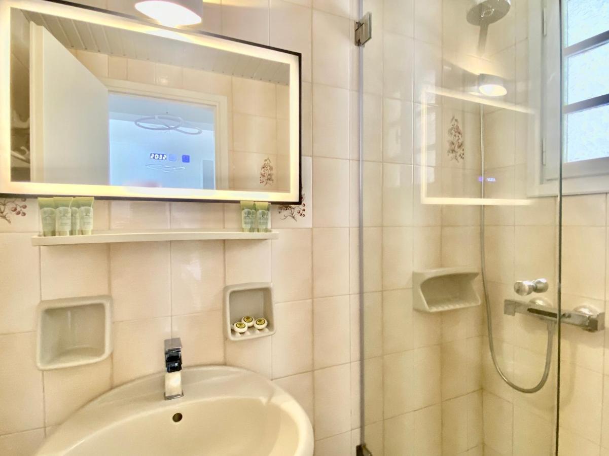 Clelia Apartment